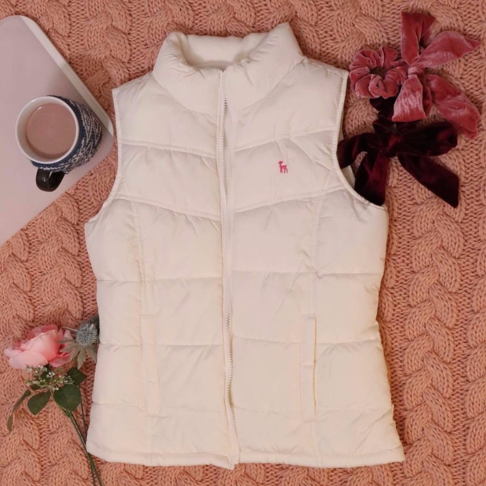 NWOT Old Navy Girls White Fleece Lined Puffer Vest